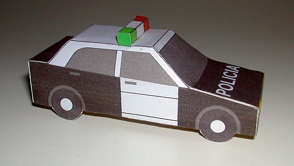 Peruvian police car (old colour scheme)