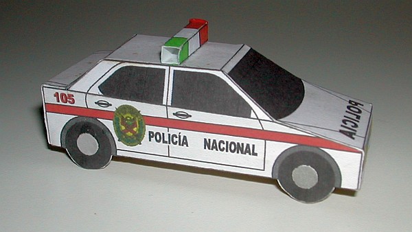 Peruvian police car (new colour scheme)